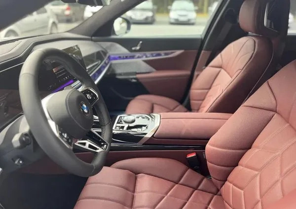 BMW Seria 7 cena 669000 przebieg: 5, rok produkcji 2023 z Rumia małe 172